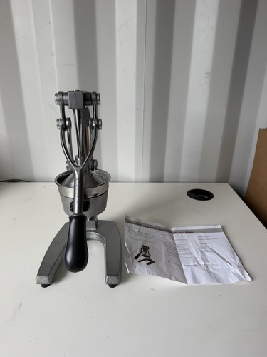 Commercial grade manual juicer - grade,